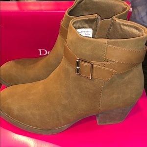 New dexter women’s ankle boots size 6.5